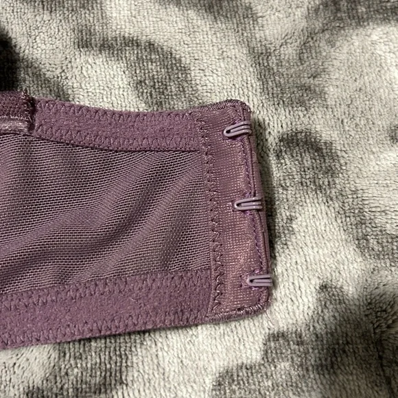 Torrid Lace Underwire Bra in Mauve - Picture 5 of 10